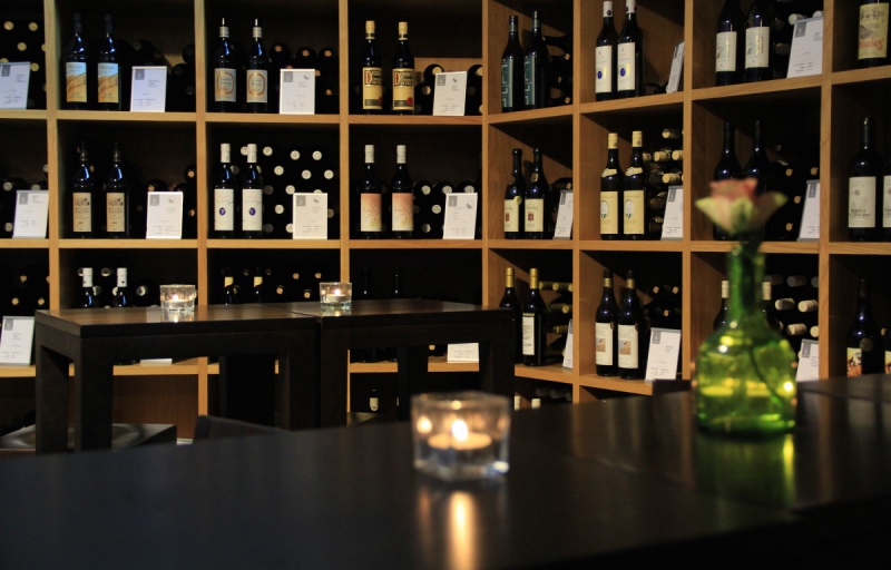 magasin-BRIGNOLES-min_wine_vinorama_wine_bottle_cellar_red_wine_wines_storage_wine_rack-1077047